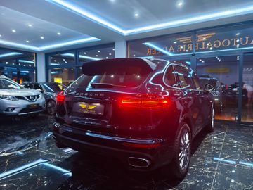Porsche Cayenne - 10
