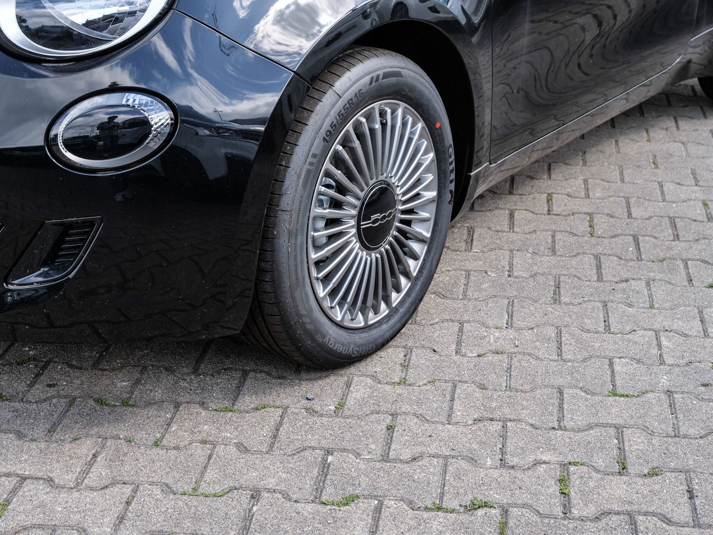 Fiat 500e Icon Klimaaut. // Carplay // 16 LM // Kamer imagem 3