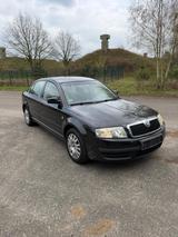 Skoda Superb 2l kein Tüv - gebrauchte Skoda Superb aus dem Jahr 2002