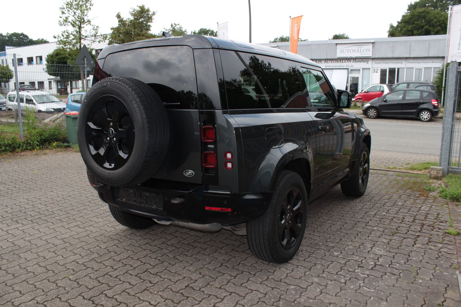 Fahrzeugabbildung Land Rover Defender 90 X-Dynamic SE*HUD*Pano*