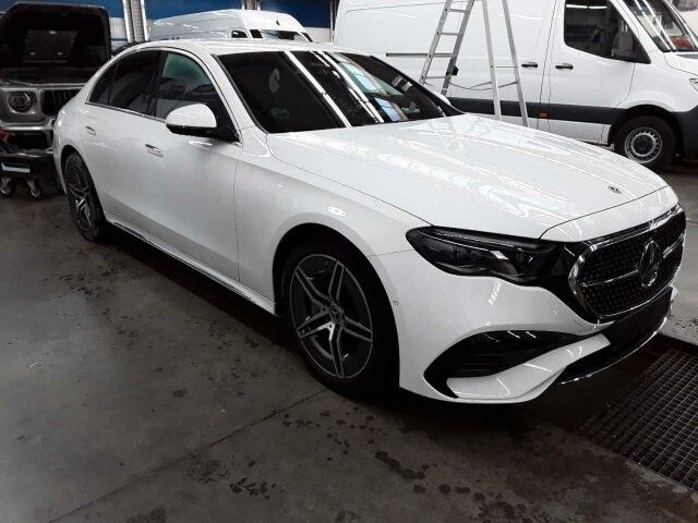 Fahrzeugabbildung Mercedes-Benz E 220 d AMG AHK+DISTR+MEMORY+DIGITAL+360°