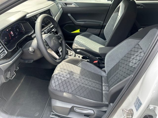 Fahrzeugabbildung Volkswagen Taigo 1.5 TSI R-LINE KAMERA IQ.DRIVE TRAVEL-ASSI