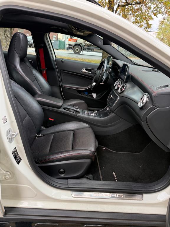 Mercedes-Benz GLA 45 AMG