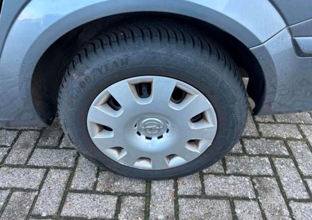 Opel Astra 2006 — photo 9