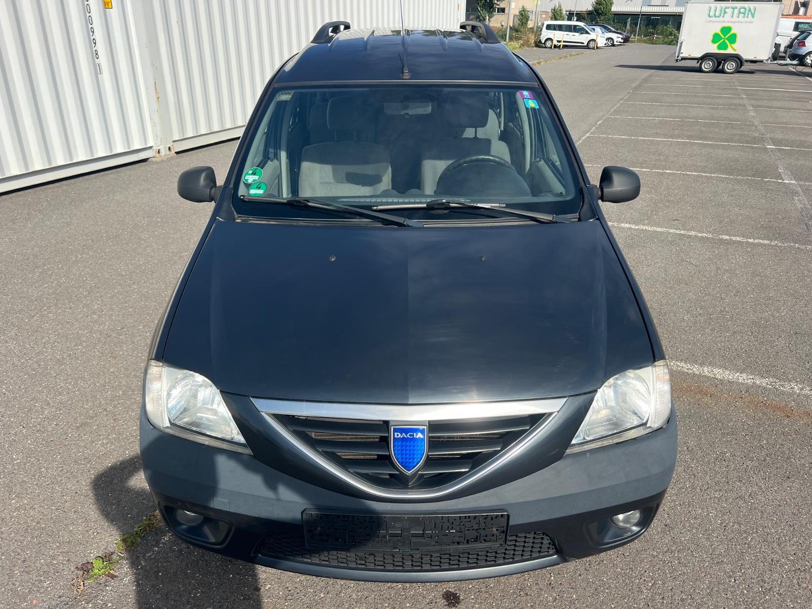 Dacia Logan 2009 — rear view