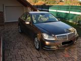 Mercedes-Benz MERCEDES C180 Elegance (W204) bei MB gepfl... - Mercedes-Benz: 180 C Elegance