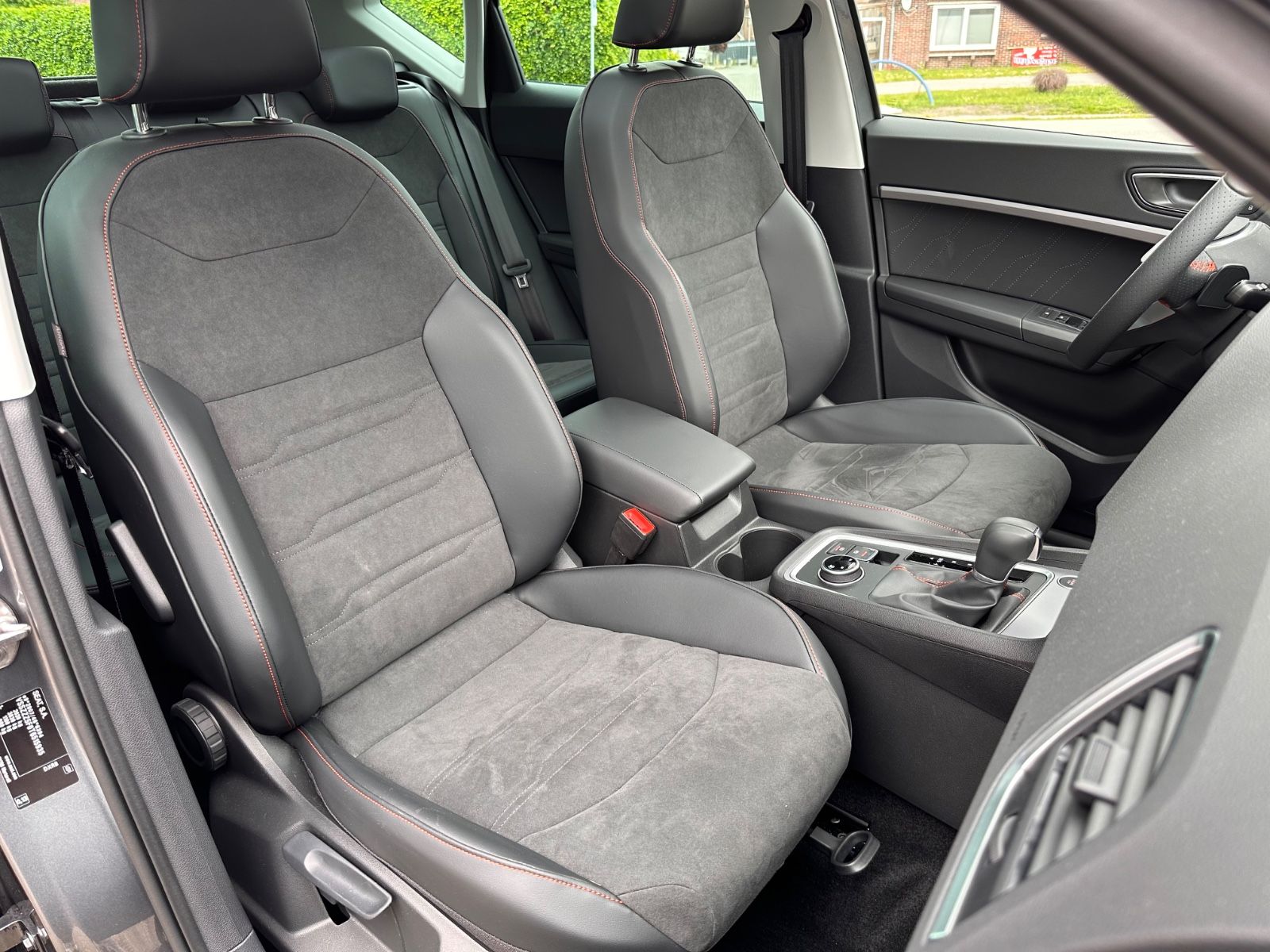 Fahrzeugabbildung SEAT Ateca FR 2.0 TDI DSG Pano/AHK/Navi/LED/ACC