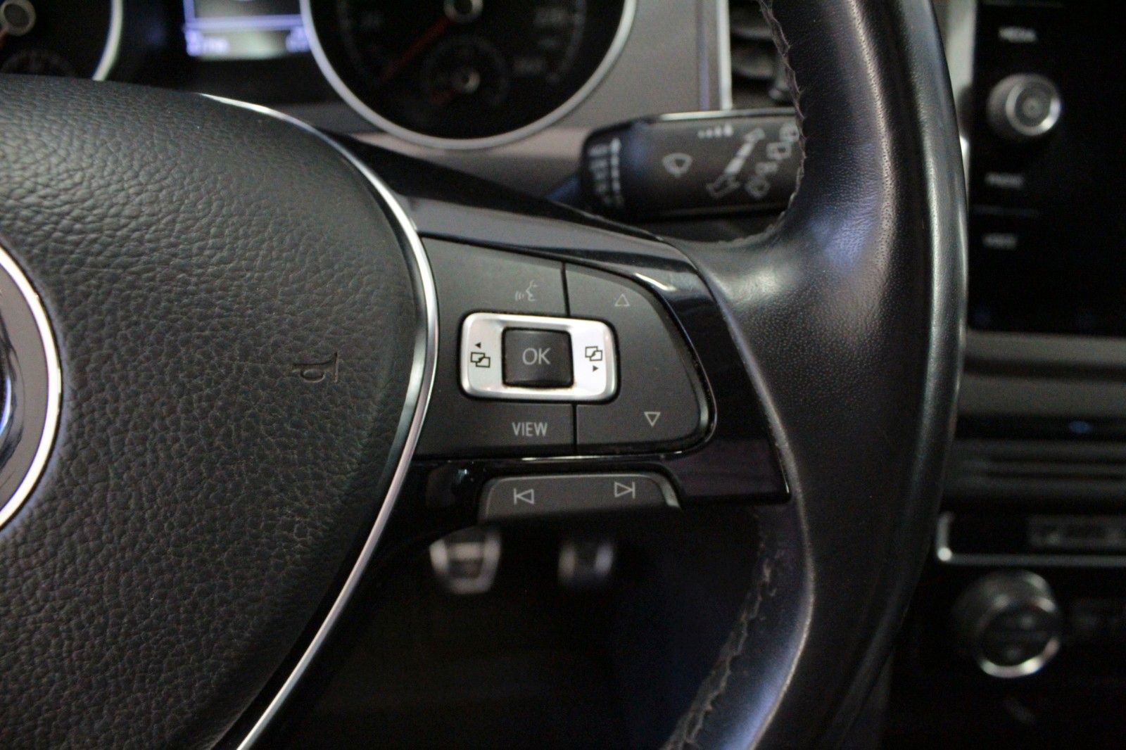 Fahrzeugabbildung Volkswagen Golf Sportsvan 1.0 TSI OPF IQ.DRIVE