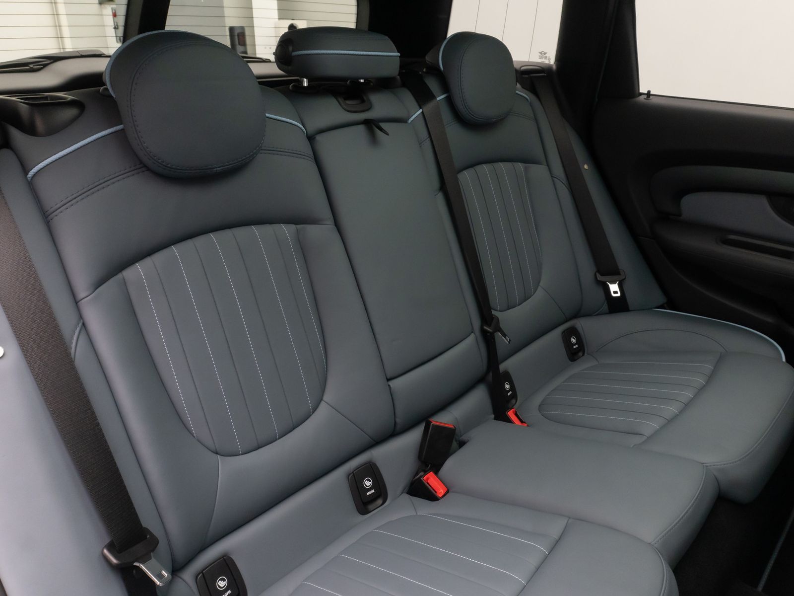Fahrzeugabbildung MINI John Cooper Works Clubman ALL4 HUD Kamera VOLL