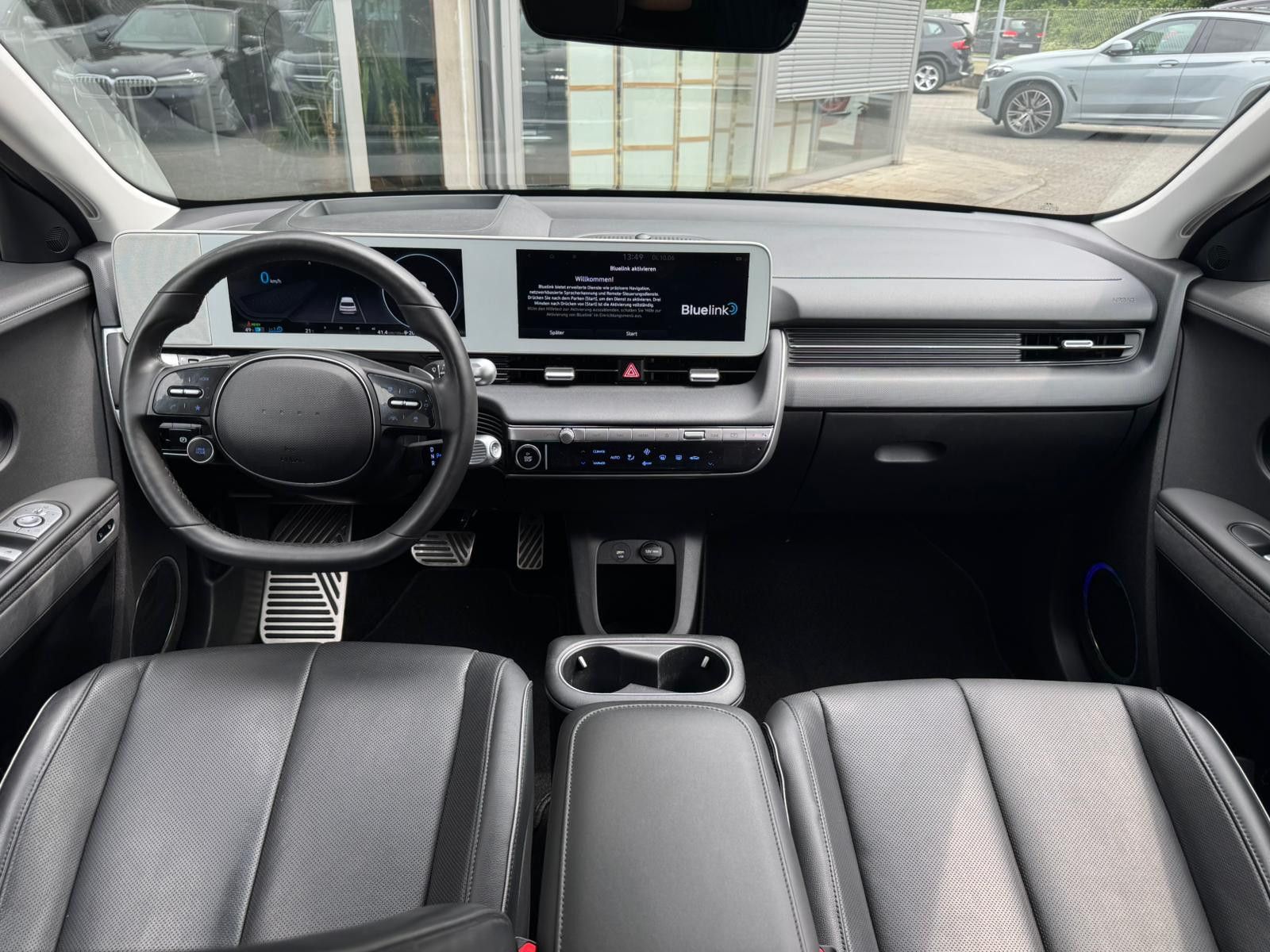 Fahrzeugabbildung Hyundai Ioniq 5 Uniq 4WD MEMO+LED+SHZ+HEAD+NAV+ACC+360°
