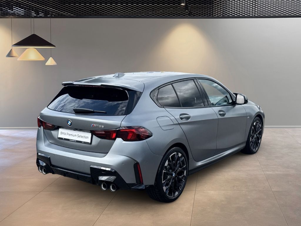 BMW M135 xDrive M Sportpaket Pro Harman Kardon foto 5