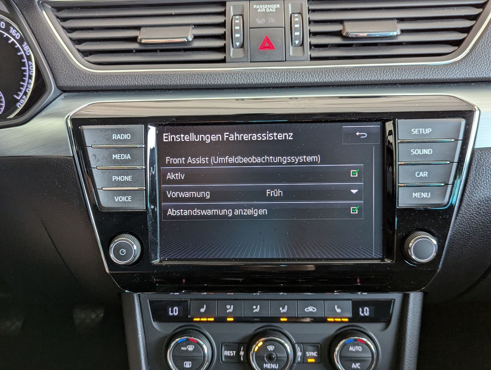 SKODA Superb 1.8 TSI Ambition Bi-Xen SHZ Tempomat AHK - Image 26
