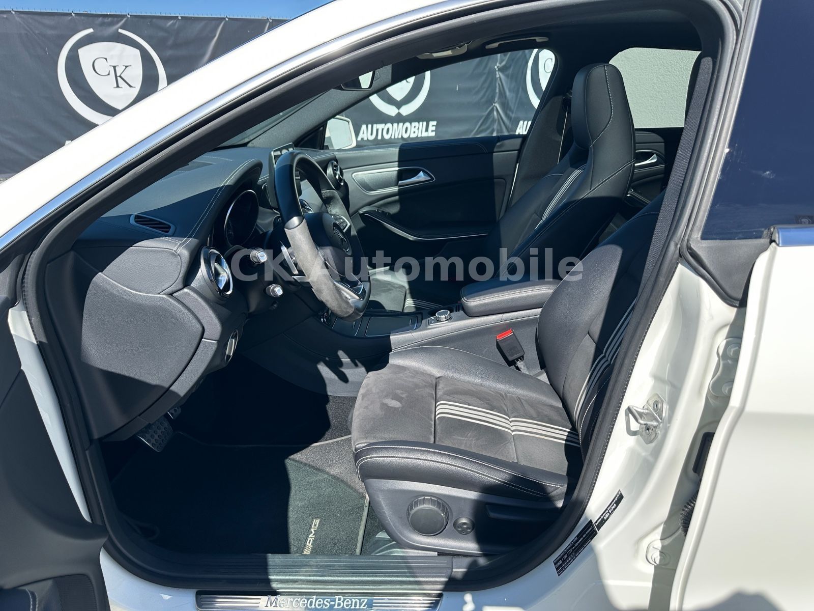 Fahrzeugabbildung Mercedes-Benz CLA220d Shooting Brake Peak Edition/Navi/LED/Kam