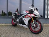 Aprilia RSV4 1100 Factory - Speed White - APRILIA RSV4 1100 FACTORY