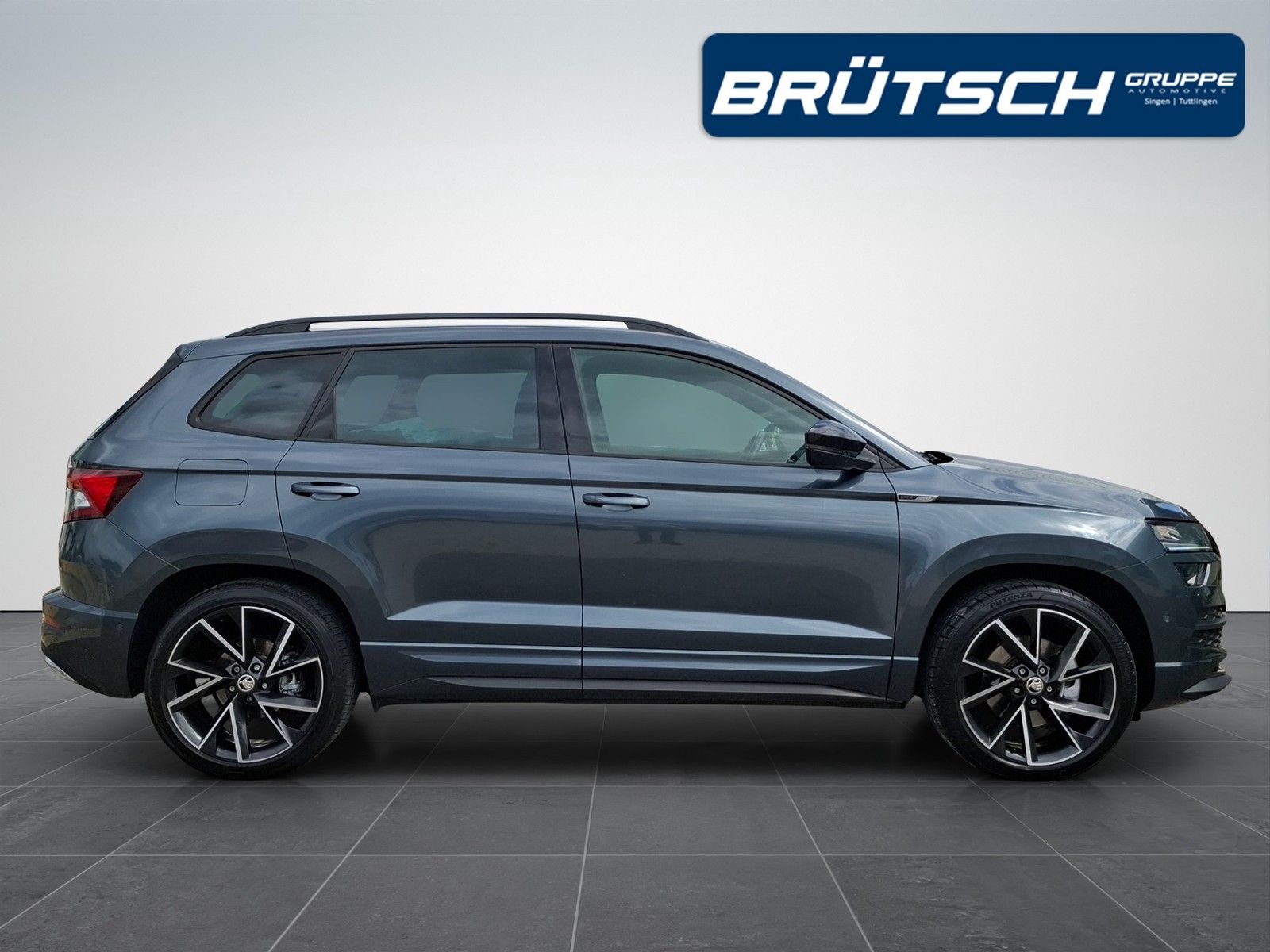 SKODA Karoq 2.0 TSI Sportline 4x4 DSG / PANORAMA / ACC - Image 8