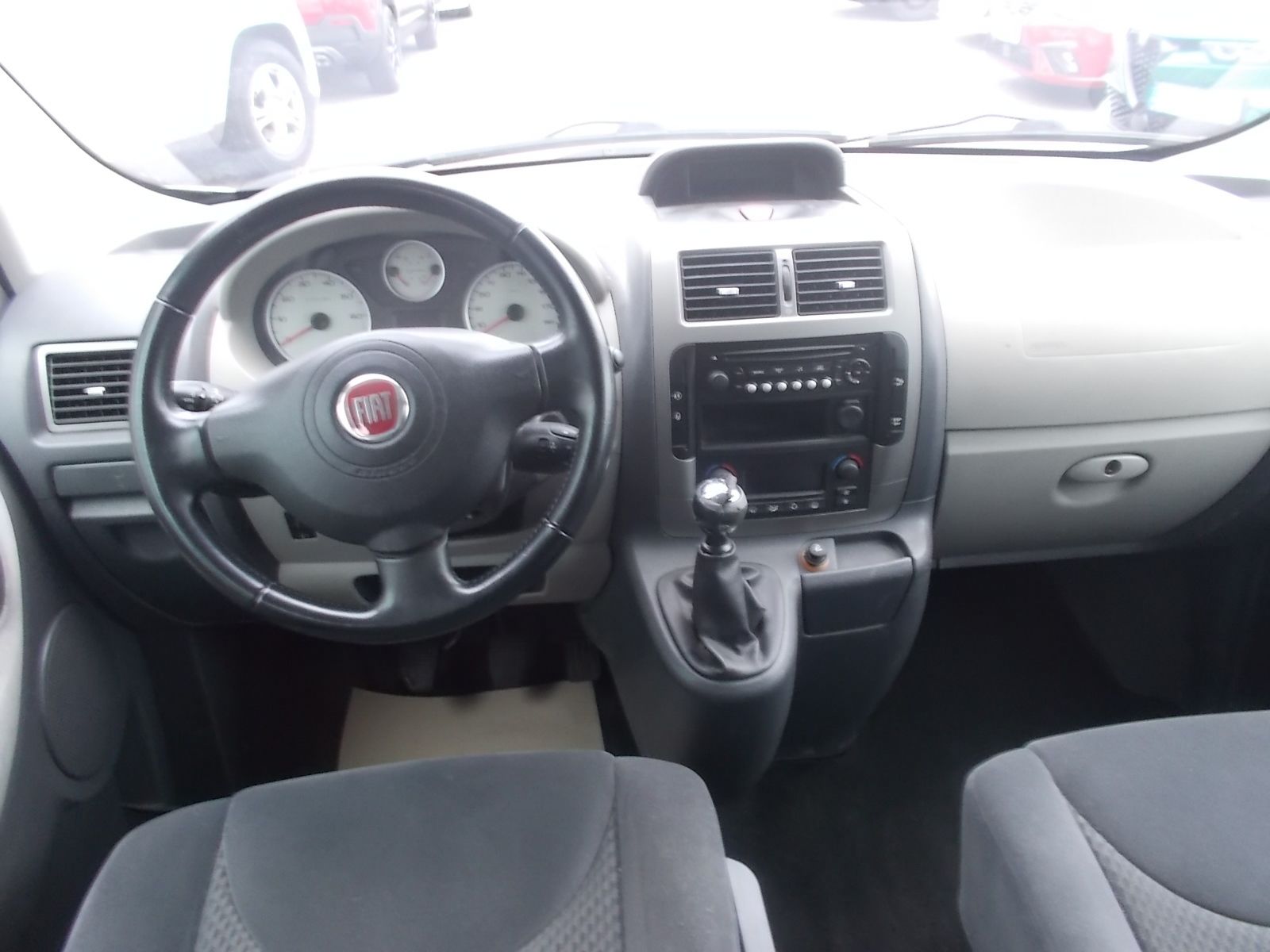 Fahrzeugabbildung Fiat Scudo Panorama Executive 165 Mjet AHK Standheiz.