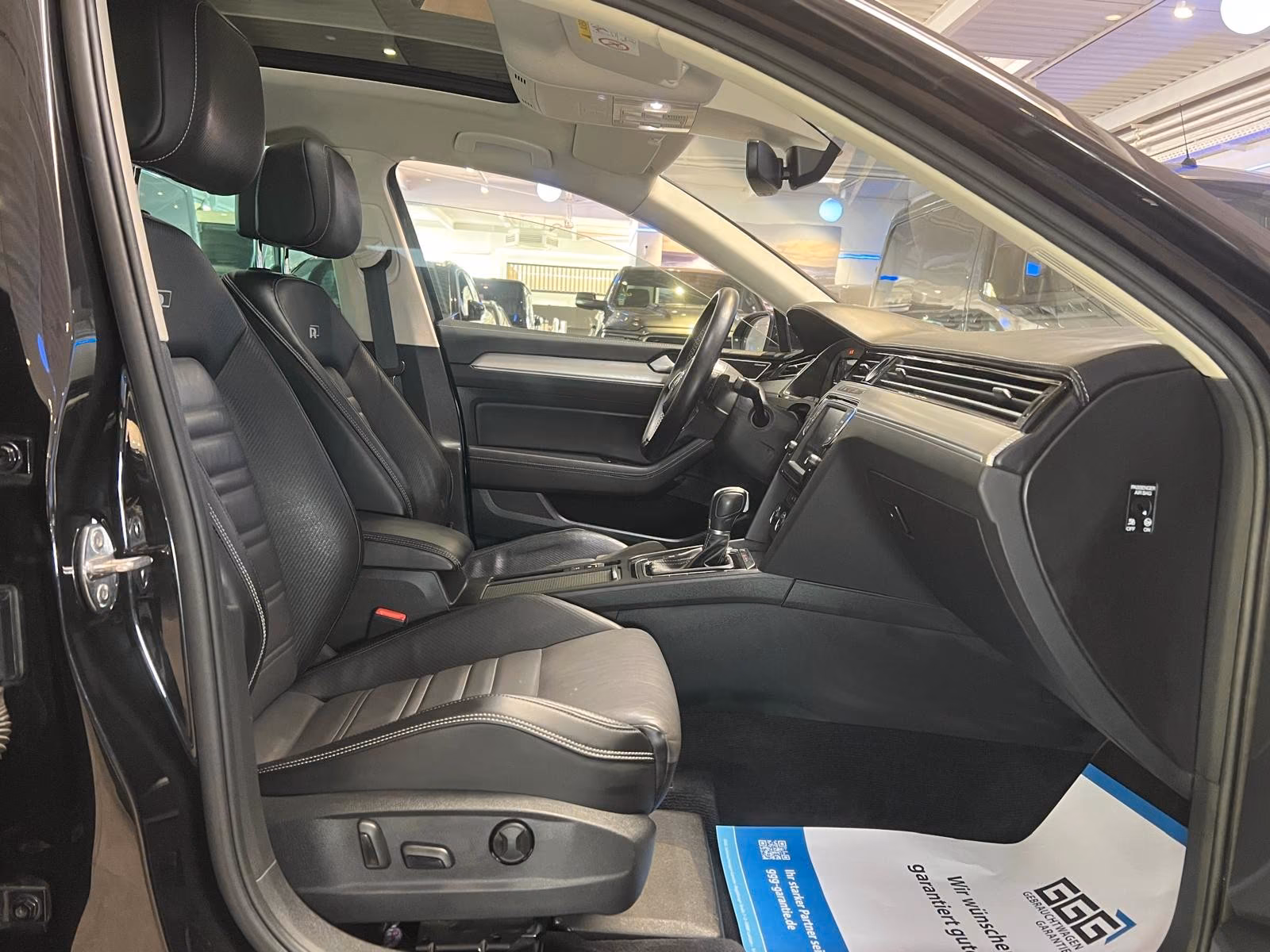Volkswagen Passat Variant R-Line 4Motion*Pano*360°*AHK*DSG