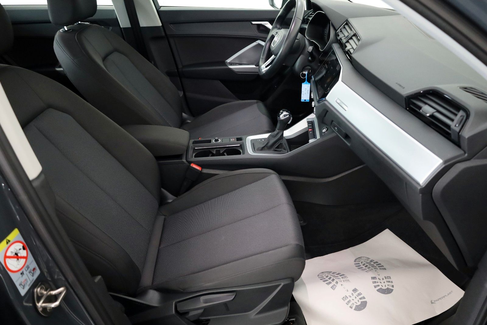 Fahrzeugabbildung Audi Q3 35 TFSI advanced,Navi,SH,PDC,8fach bereift