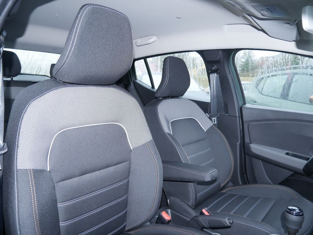 Fahrzeugabbildung Dacia Sandero Stepway Expression TCe 90