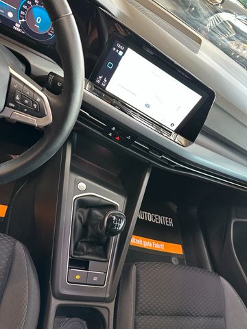 MYAUTOCENTER – Gebraucht- und Jahreswagen mit Werkstattservice in Pfaffenhofen Volkswagen Golf VIII Variant *Parkass.*LED*Virtuel*AHK*