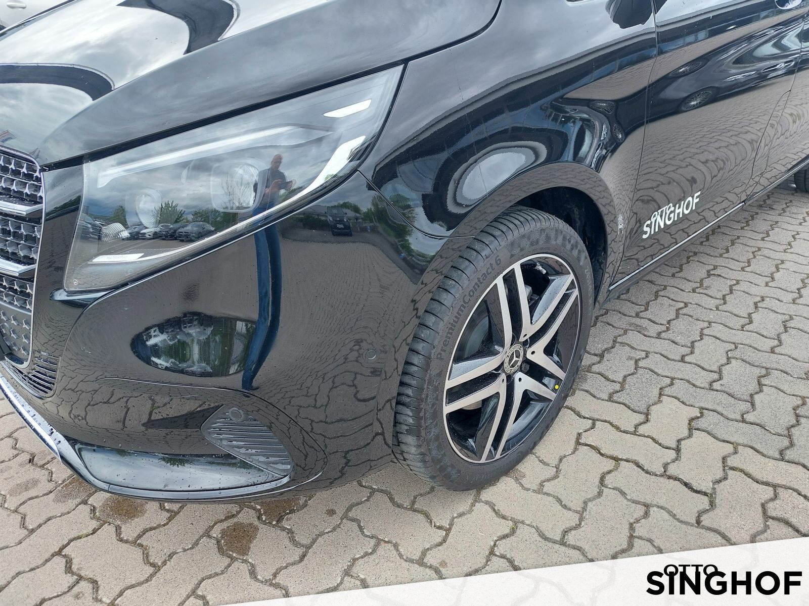Fahrzeugabbildung Mercedes-Benz V 300 d AVANTGARDE Lang +AHK+360°+Distr+dyn.LED+