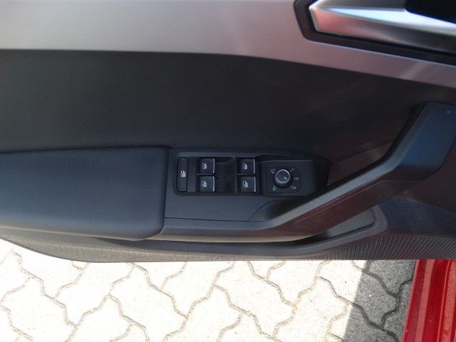 SEAT Leon Leon FR 1.0 TSI – Bild 12 von 18