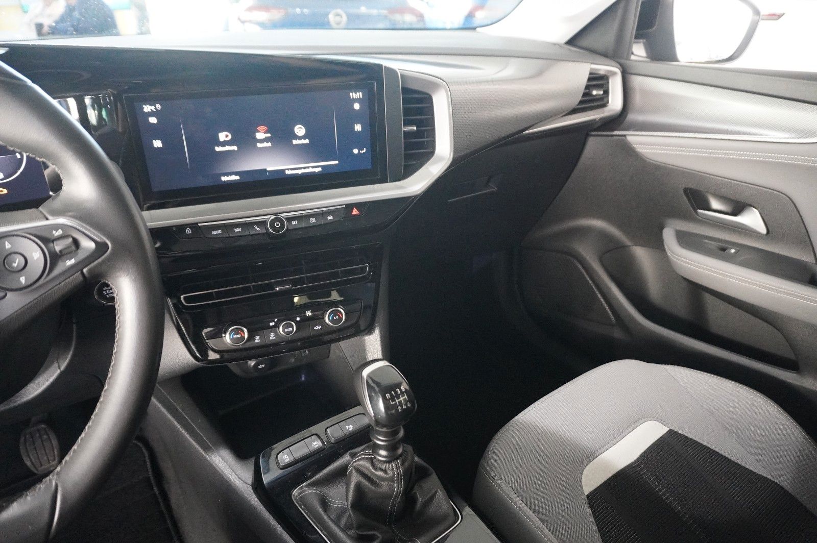 Fahrzeugabbildung Opel Mokka ELEGANCE 1.2T NAVI/LED/KAMERA/SPORT/DAB+
