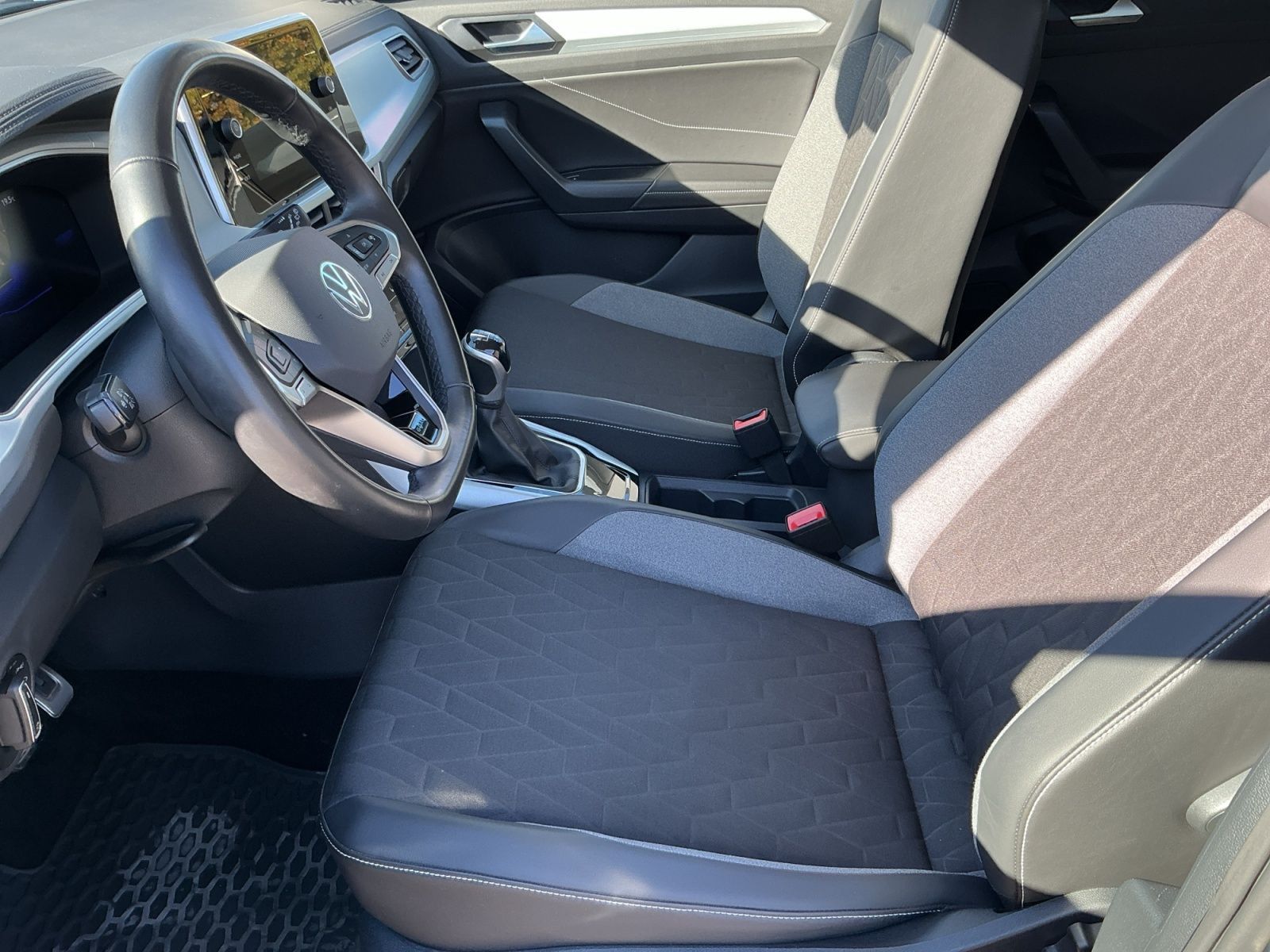 Volkswagen T-Roc - Bild 12