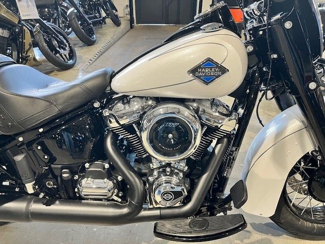 Fahrzeugabbildung Harley-Davidson FLHC Heritage Classic 117 MY 25