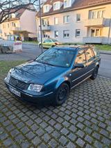 Volkswagen VW Bora Kombi - Volkswagen Bora: Von Privat