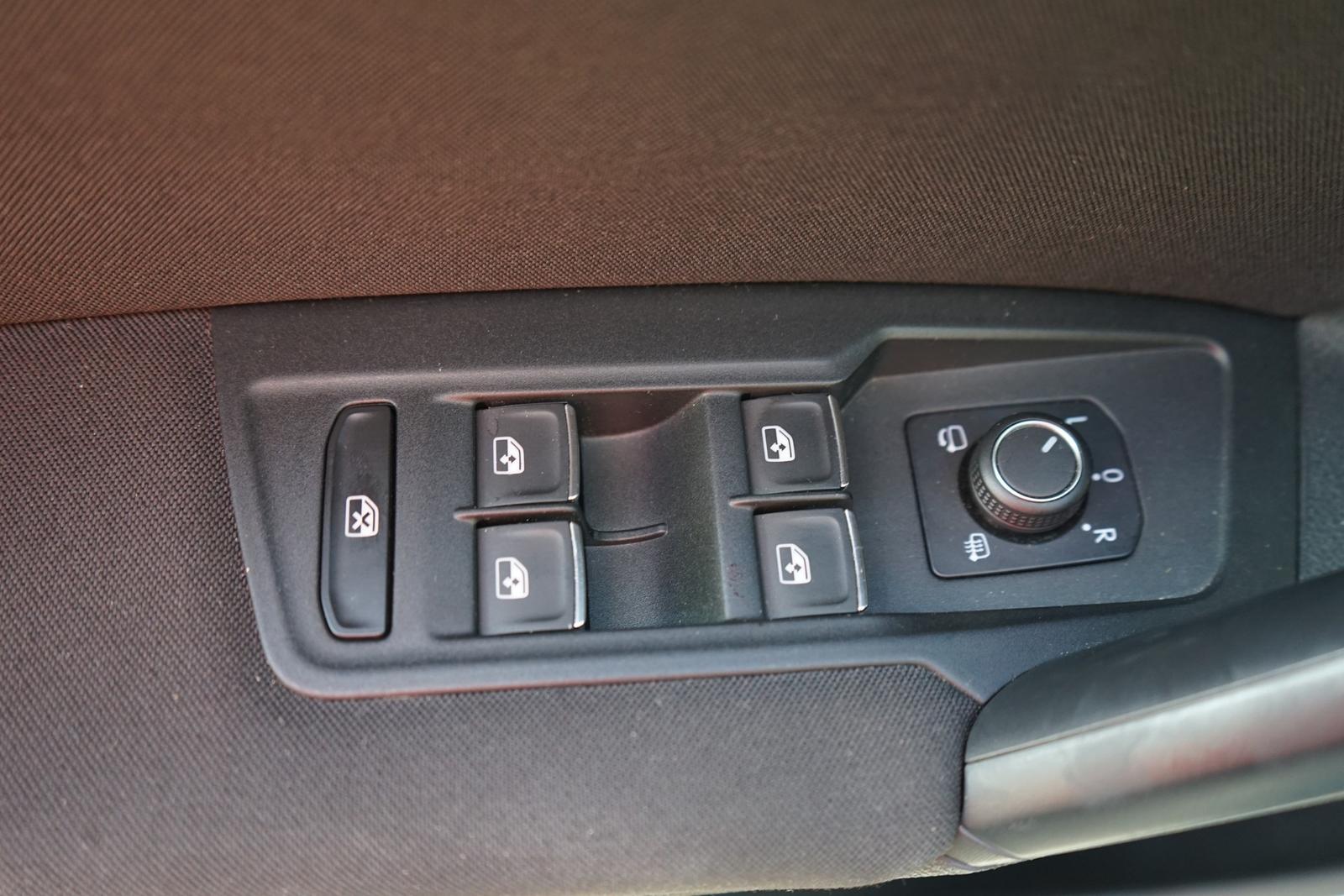 Volkswagen Tiguan 2.0 TDI IQ.DRIVE LED AHK ACC Standheizung, миниатюра 25
