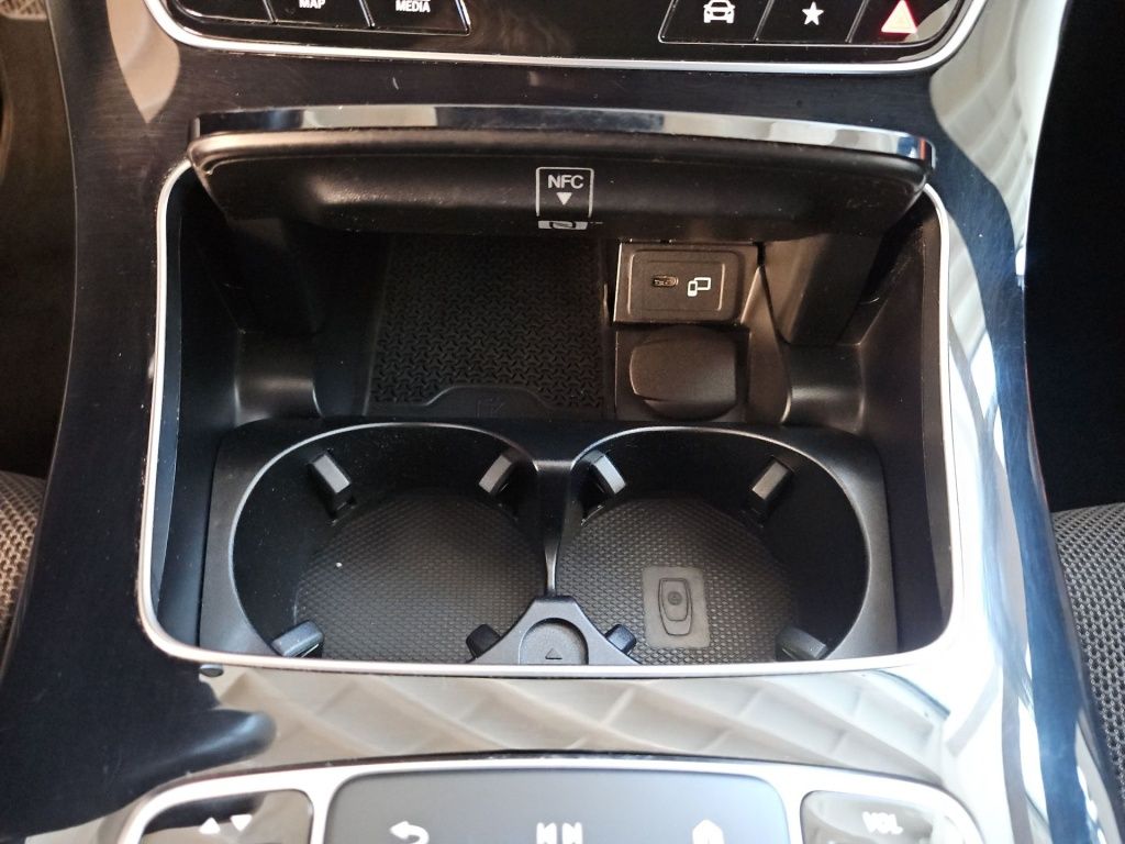 Fahrzeugabbildung Mercedes-Benz E 300 deT 4M AMG Distronic+ LED SHZ 360° Ambie.