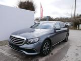Mercedes-Benz E 220  T 2.0 CDI AVANTGARDE*iNTERIEUR*PAKET*AHK- - Mercedes-Benz E 220: Cdi Avantgarde