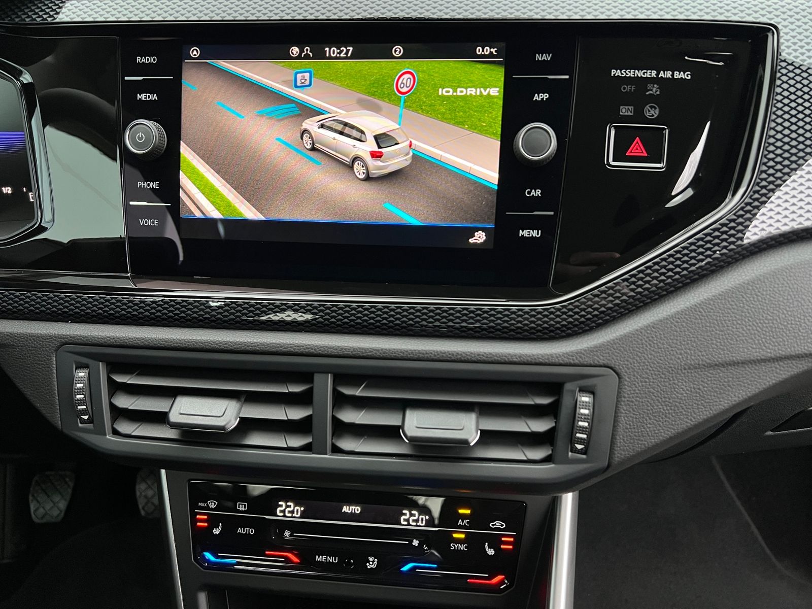 Fahrzeugabbildung Volkswagen Polo Life 1.0 *Navi, Ganzjahresreifen, Kamera*