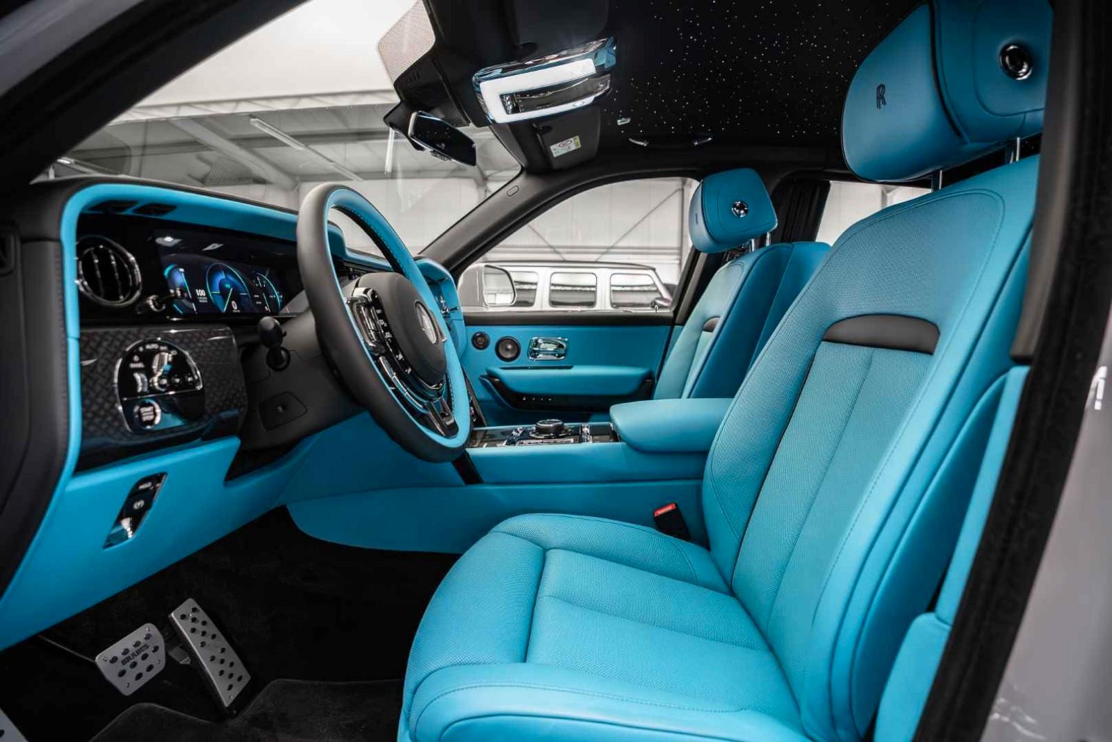 Rolls-Royce Cullinan BRABUS 700 / Black Badge / Mod. 2026