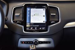 Fahrzeugabbildung Volvo XC90 Momentum AWD Leder LED AHK ACC Kamera 20"
