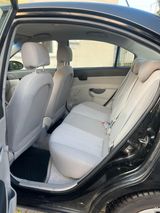 Hyundai Hyndai Accent  Schwarz  - Hyundai Accent: Limousine