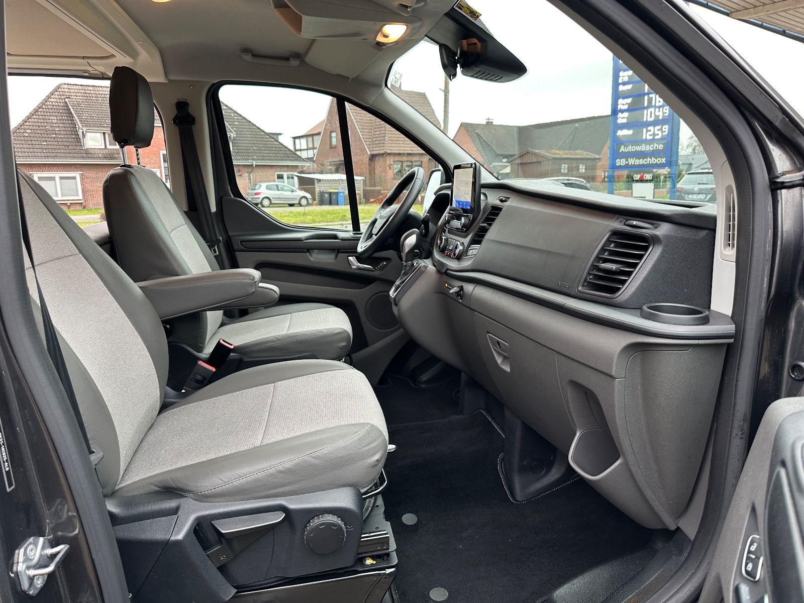 Fahrzeugabbildung Dreamer CapLand 2.0 TDCi Autom AHK/Xenon/Vorzelt/Navi/WC