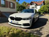 BMW M550i xDrive A - StHZ,BowersWilkins,Massage - BMW M550: Limousine