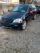 Mercedes-Benz ML 320 - - gebrauchte Mercedes-Benz ML 320 aus dem Jahr 2005