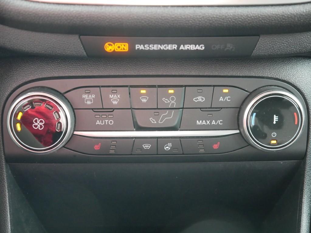 Ford Fiesta 1.0 Titanium LED Android Apple Tempomat
