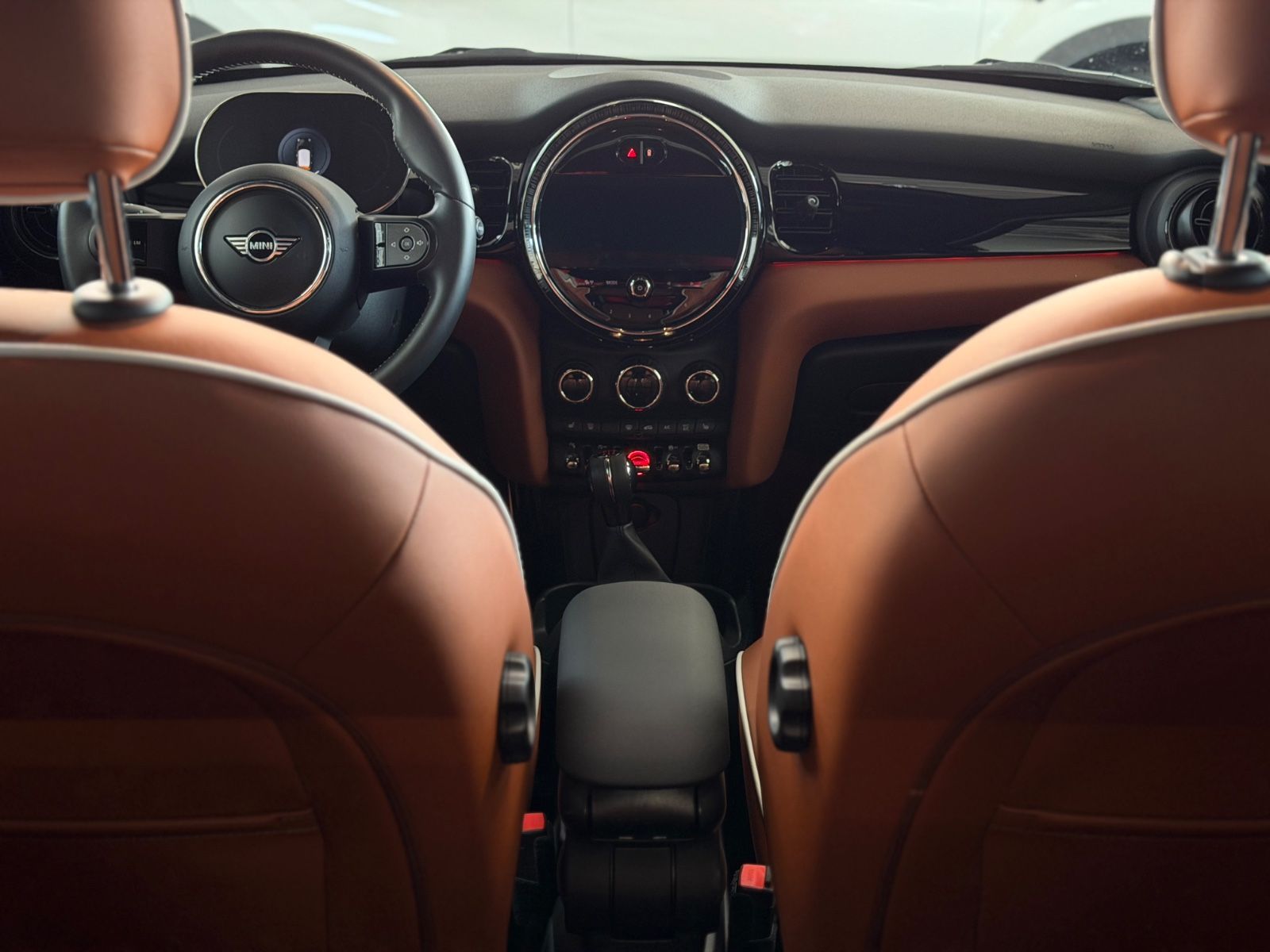 Fahrzeugabbildung MINI COOPER 1.5 5-trg.  John Cooper Works Trim