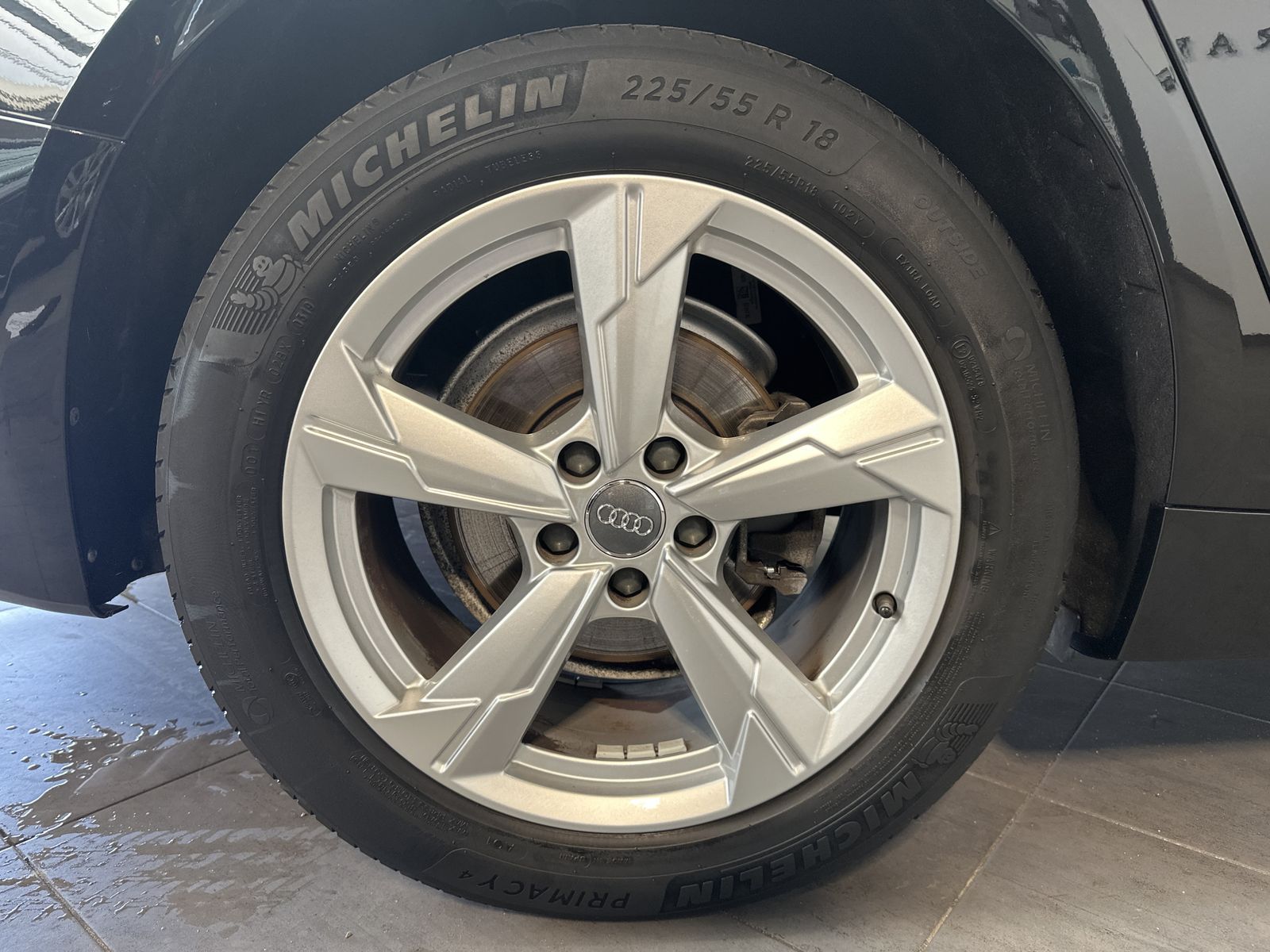 Fahrzeugabbildung Audi A6 Avant 40 TDI Sport NAV+LED+ACC+AHK+VCOCK+18ZO
