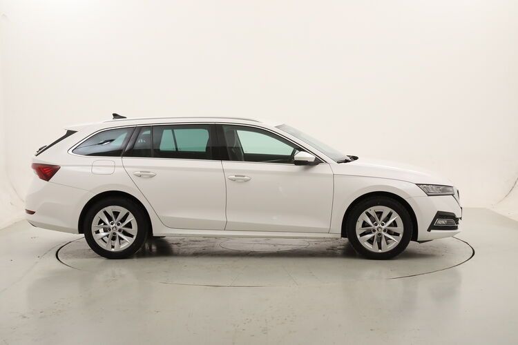 Skoda Octavia Wagon Style DSG BR452516 2.0 Diese imagem 3