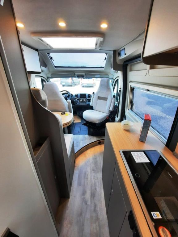 Fahrzeugabbildung LMC Innovan 600 Verfüg./Sparen Sie 12.001,- €