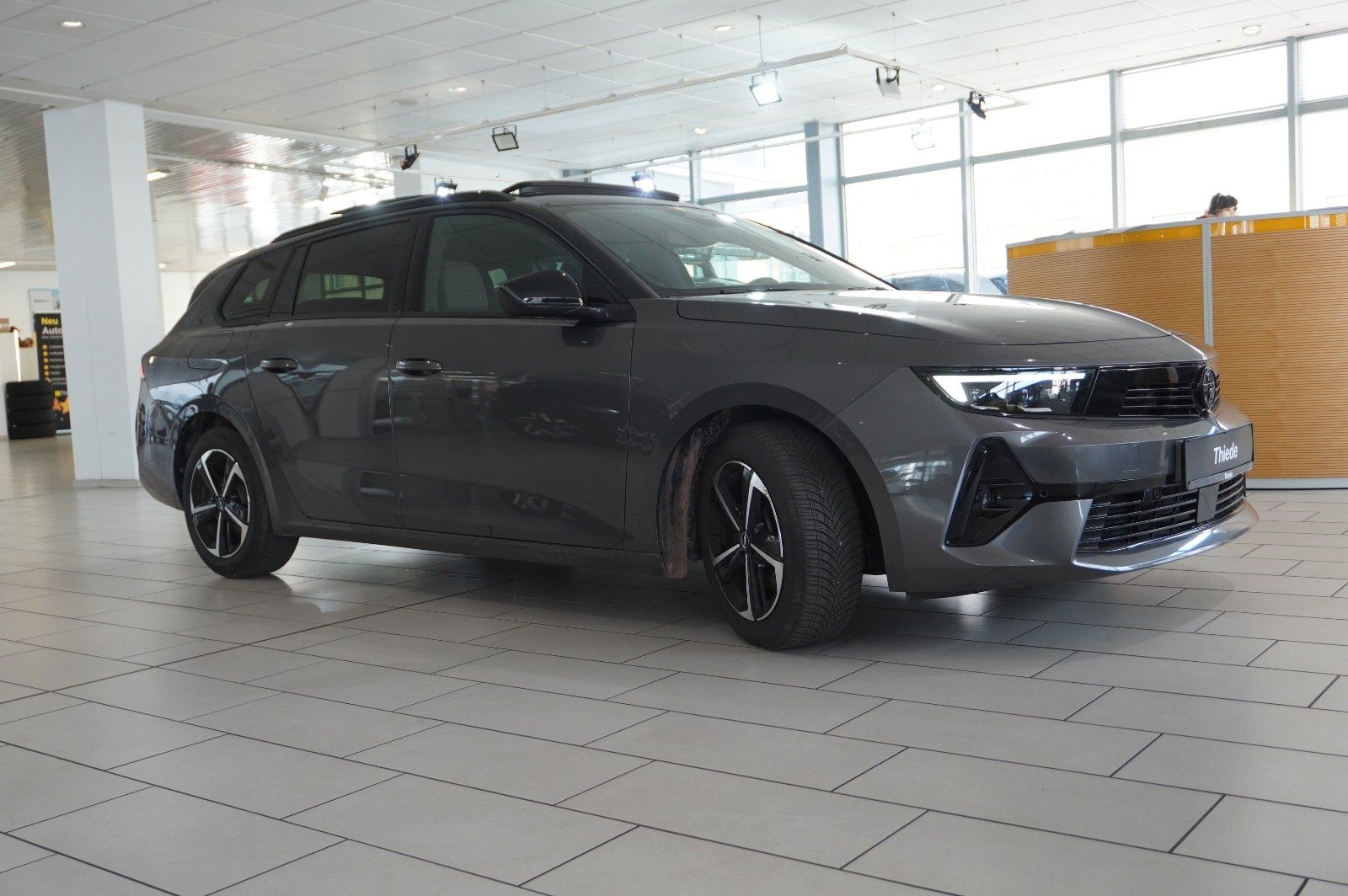 Fahrzeugabbildung Opel Astra L ST 1.2T GS SPORT NAVI/LED/360°/PANO./HUD
