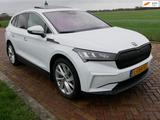 Skoda Enyaq iV 80 AC NAVI LEATHER PANO kamera ELEC.BOO - weiße Skoda Enyaq