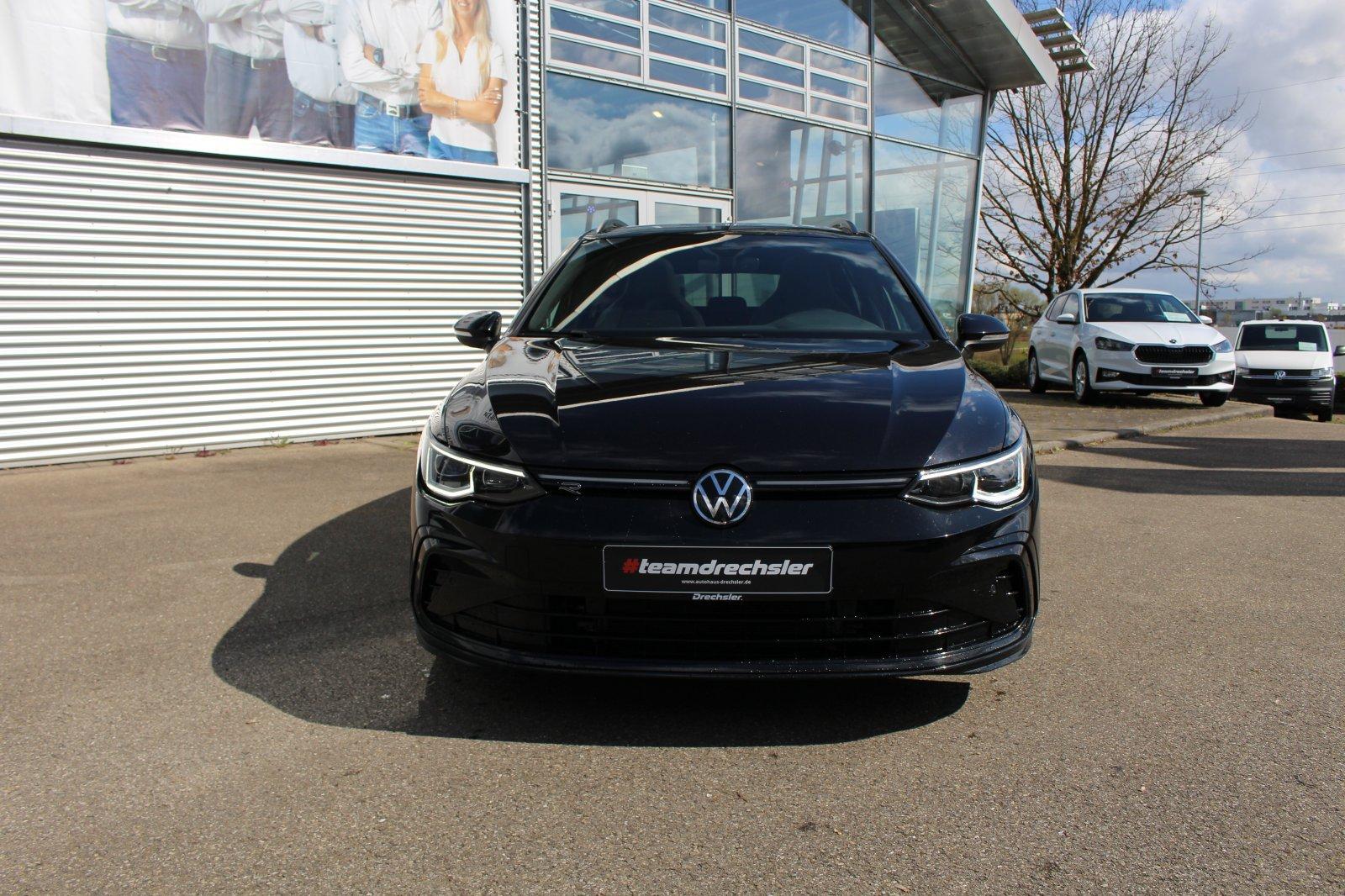 Volkswagen Golf VIII 2.0 TDI R-Line PANO+AHK+KAMERA