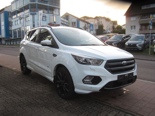 Ford Kuga ST-Line1.5 4x4 /Navi/Bi-Xenon/Panoramadach/