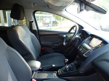 Ford Focus - 11